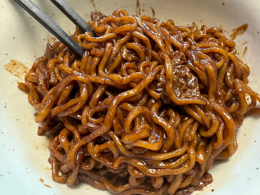 짜파게티 더 블랙~~~_3.jpg