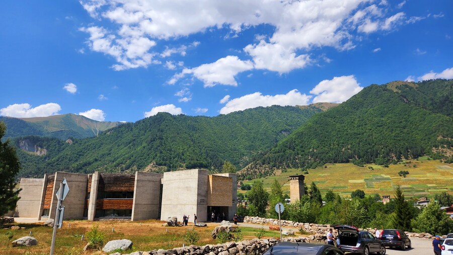 스압)산과 산의 도시. 14,15번째 도시 쿠타이시, 메스티아 (조지아)_15.jpg