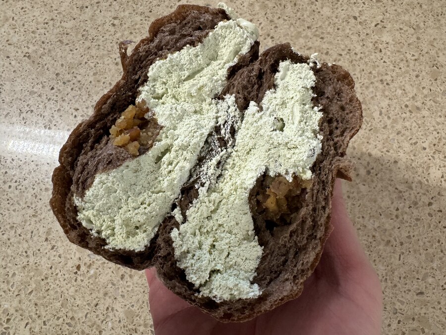 연세우유 피스타치오 생크림빵~~~_3.jpg