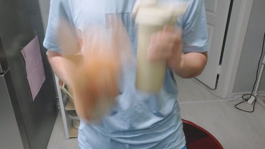 너무 더울땐 시원한 딸기우유 한잔해 이모!_48.jpg