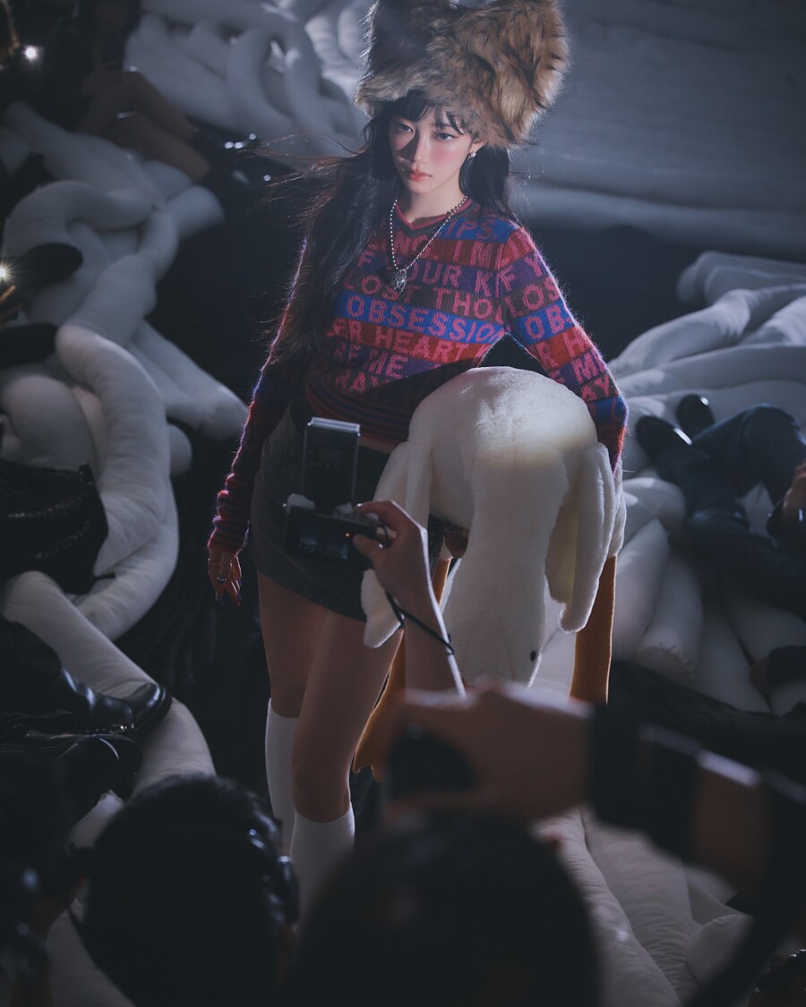 [콘셉트 포토#4] 르세라핌 "CRAZY"_8.jpg