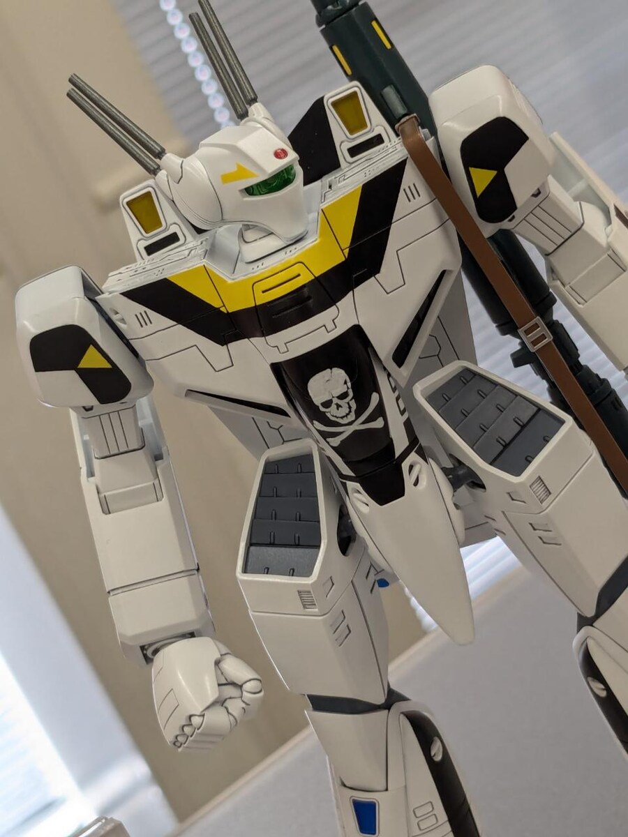 [맥스팩토리] PLAMAX VF-1S 배틀로이드 로이 포커기 외 전시 이미지_4.jpg