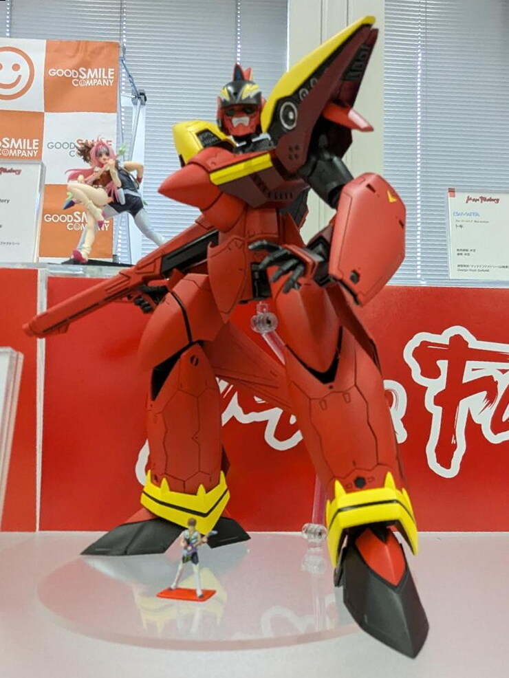 [맥스팩토리] PLAMAX VF-1S 배틀로이드 로이 포커기 외 전시 이미지_10.jpg