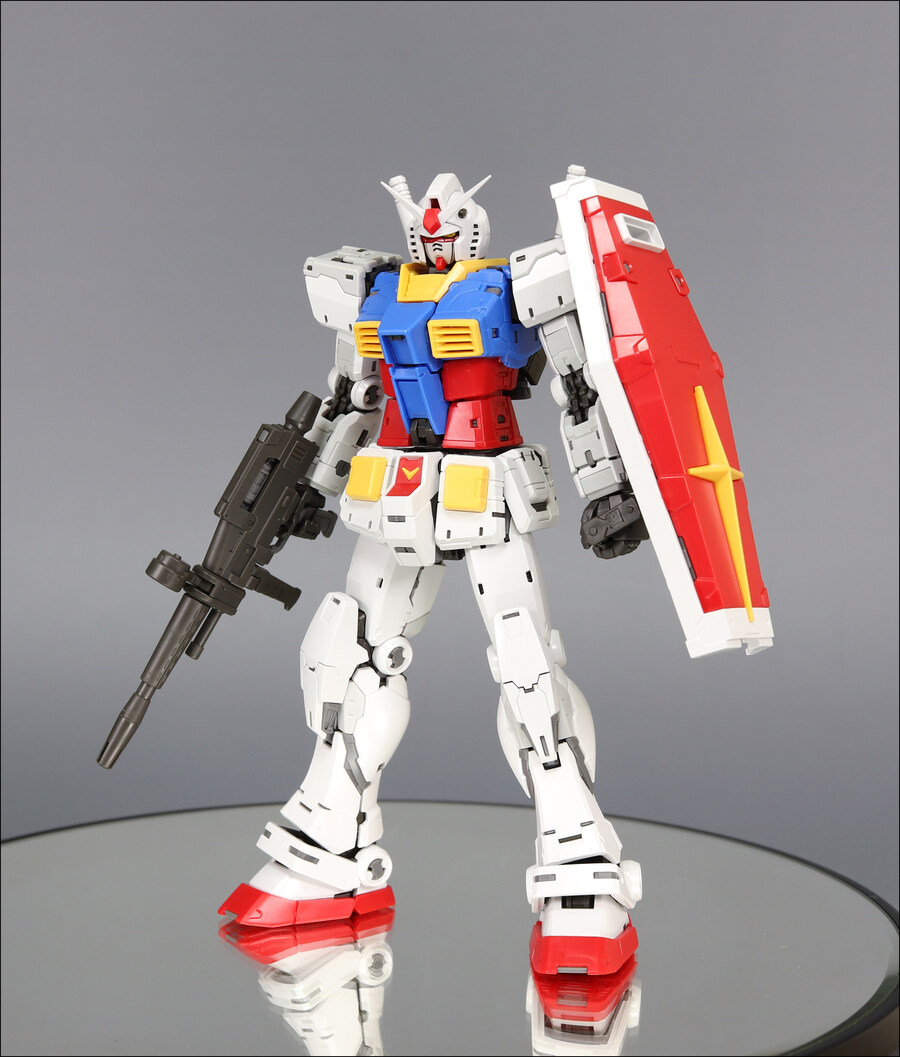 [RG] 퍼스트건담 2.0 조립 완성_5.jpg