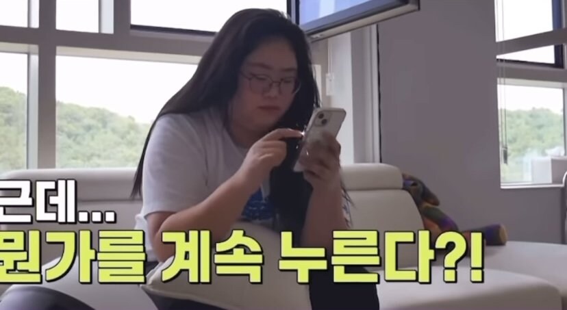 피자 시킬때 갈릭디핑소스 54개 추가하는 여자_3.jpg