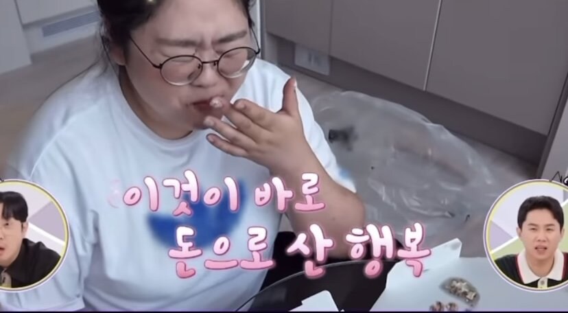 피자 시킬때 갈릭디핑소스 54개 추가하는 여자_12.jpg