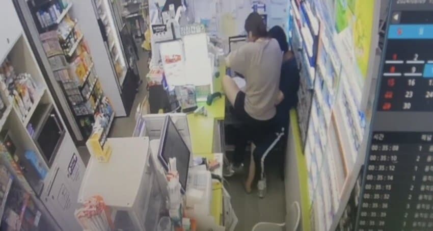 편의점에서 성추행 당해 신고하다 빠꾸먹은 디시인.jpg_2.jpg