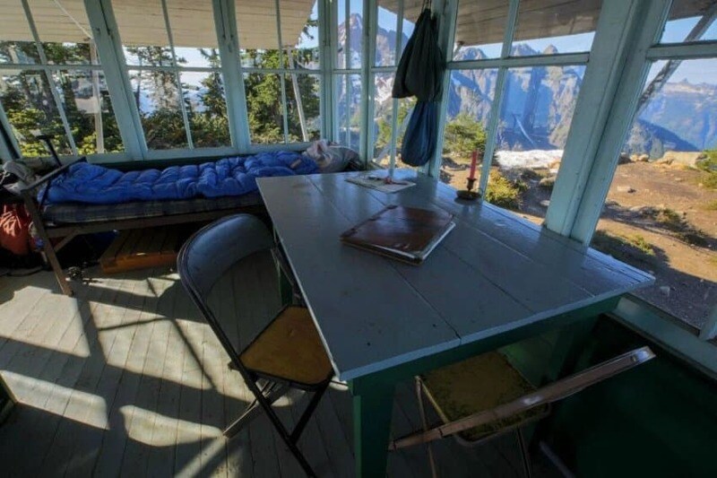 방에 박혀서 월급 540만원 받는 알바.jpg_6.jpg