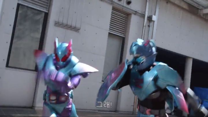 [가면라이더 리바이스] 파워 인플레에 밀려난 폼이 활약하다_9.jpg
