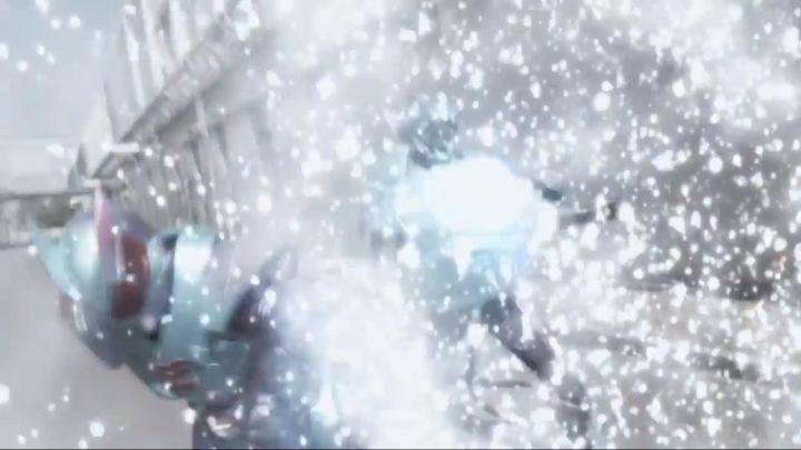 [가면라이더 리바이스] 파워 인플레에 밀려난 폼이 활약하다_17.jpg