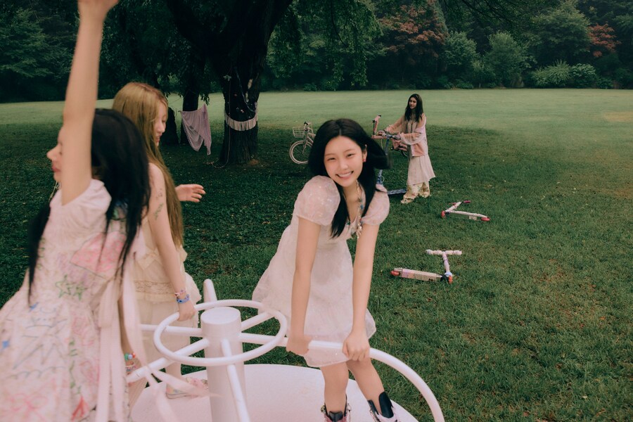 [콘셉트 포토&필름] 아일릿 "I’LL LIKE YOU" (WITH)_36.jpg