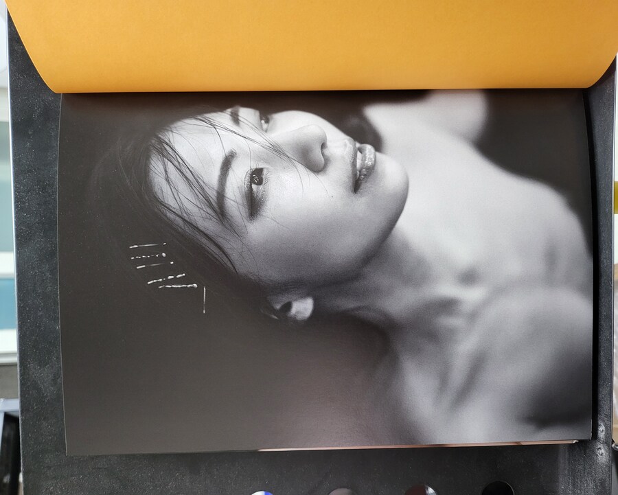 山岸あや花(야마기시 아야카) 사진집 斐色(AYAIRO)_3.jpg