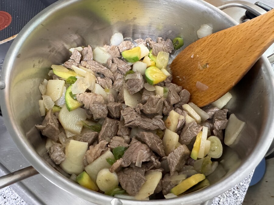 고깃집ST 된장찌개 만들기_2.jpg