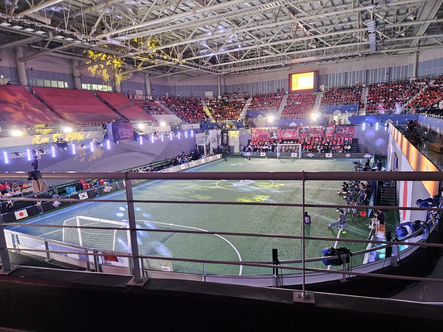 저만의 레어템(골때리는 그녀 한일전 출전선수 5인 친필싸인 포스터)_2.jpg