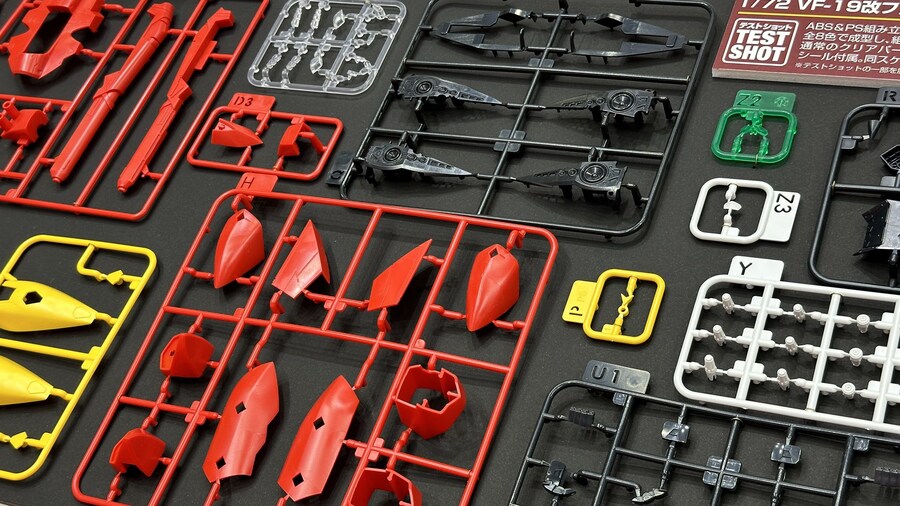 [맥스팩토리] PLAMAX 1/72 VF-19改 파이어 발키리 조립 샘플 이미지_3.jpg