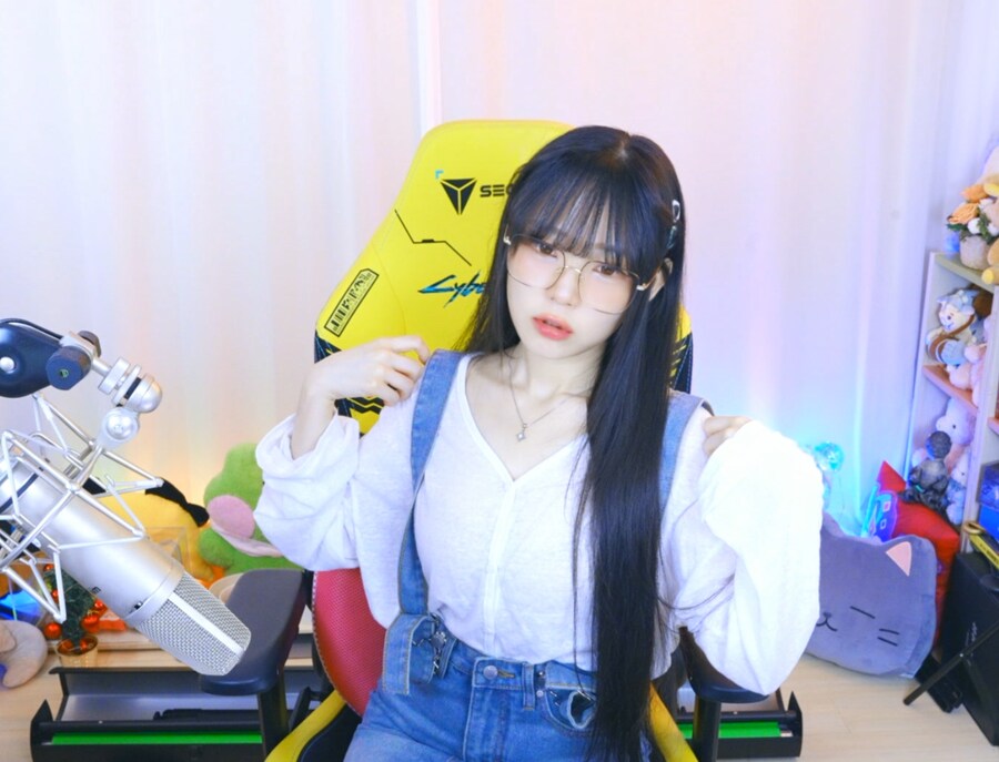 어웨이크닝 이미지
