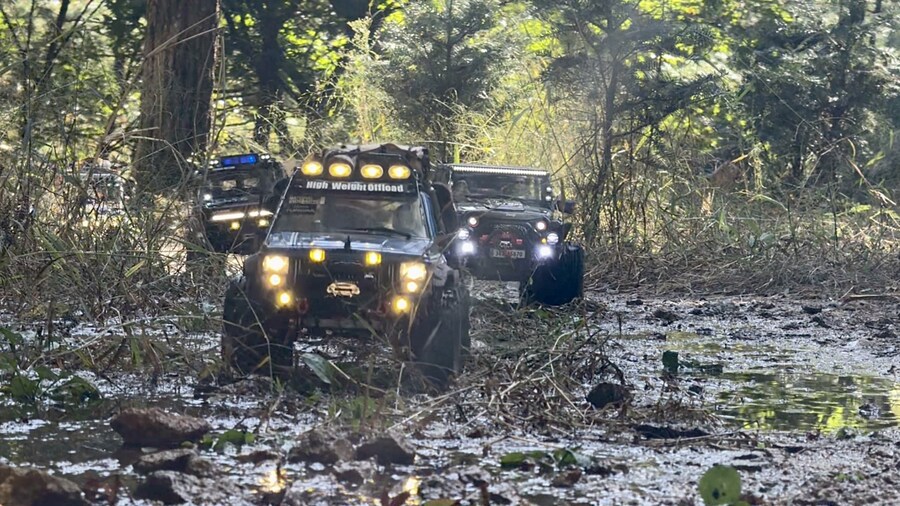 예고편 같은 RC카 영상_1.jpg