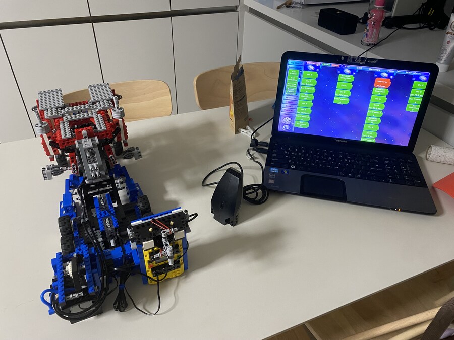 레고(LEGO) 테크닉&마인드스톰 조합 자동변신 옵티머스 프라임 트랜스포머_5.jpg