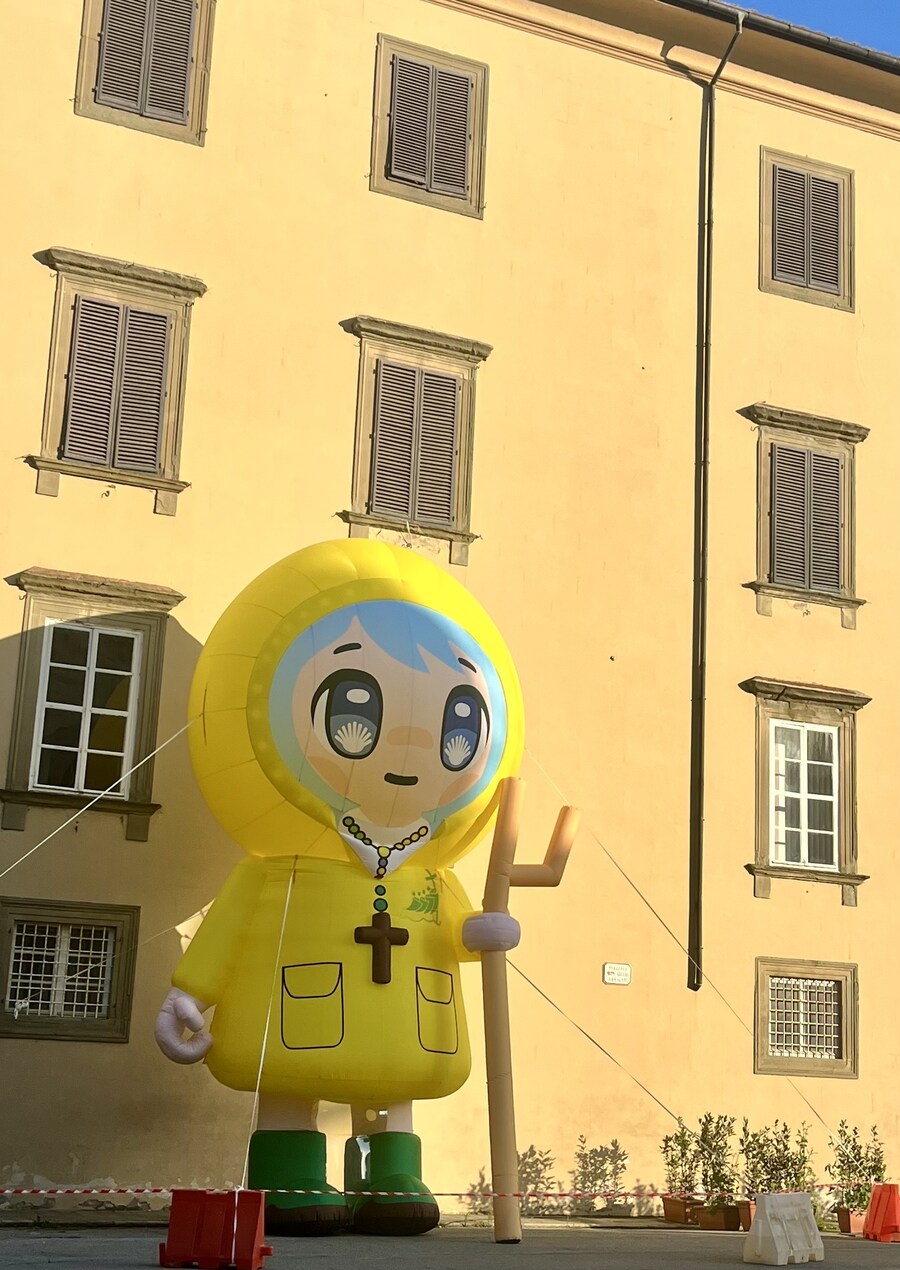 루체 근황 @이탈리아 중세도시 코믹콘_1.jpg