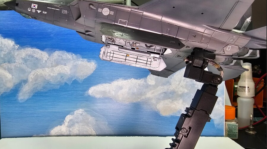 아카데미 KF-21 블럭3 가상 개조 제작 .완성기_4.png