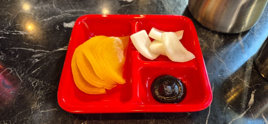 홍콩반점 0410에서 짬뽕 곱빼기를 먹어봤습니다. (feat. 코카콜라)_2.jpg