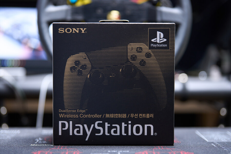 PS 30주년 듀얼센스 엣지 오픈 사진들_1.jpg