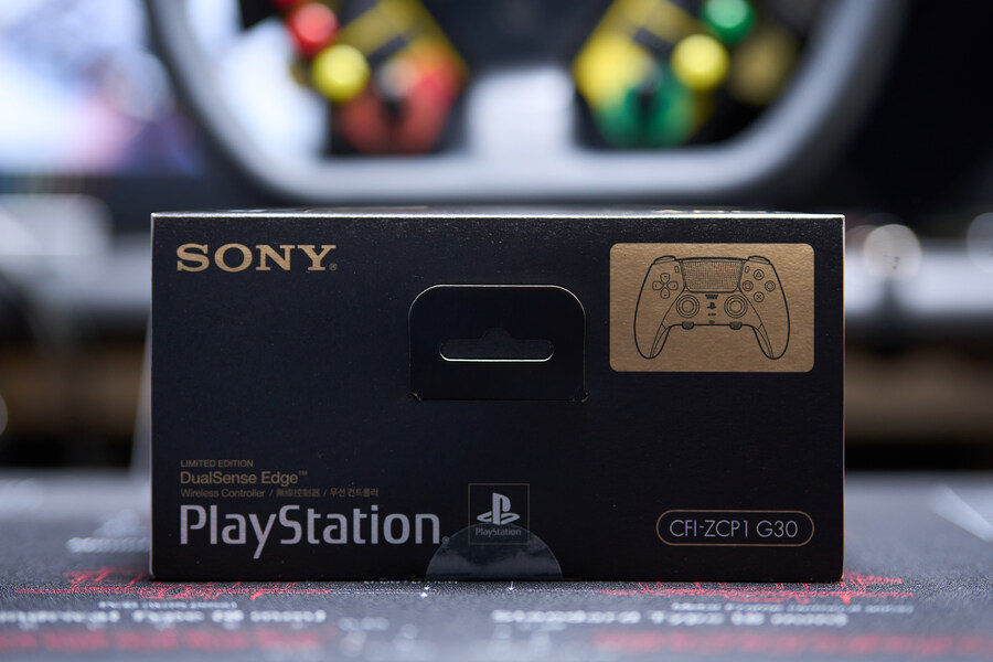 PS 30주년 듀얼센스 엣지 오픈 사진들_3.jpg