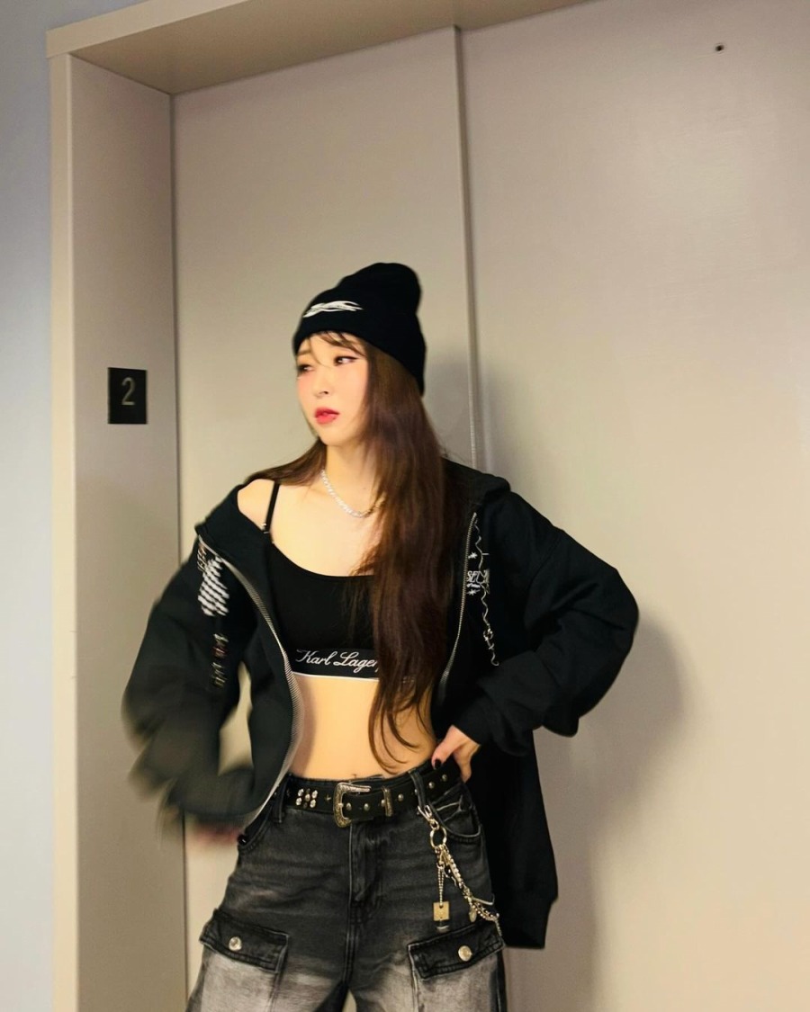 241122.문별.인스타그램 2.jpg