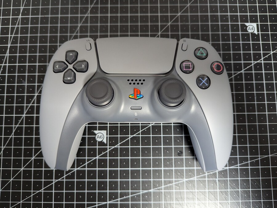 듀얼센스 30주년 이쁘네요._3.jpg