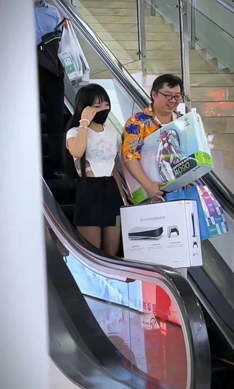 모든걸 가진 남성.jpg_1.jpg