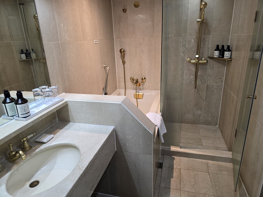 32개월 조카도 함께 한 결혼 40주년 기념 가족 여행_18.jpg