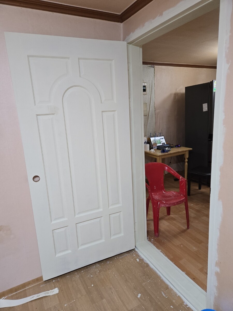 (방문 리폼)난생 처음 페인트 작업을 해봤어요._9.jpg