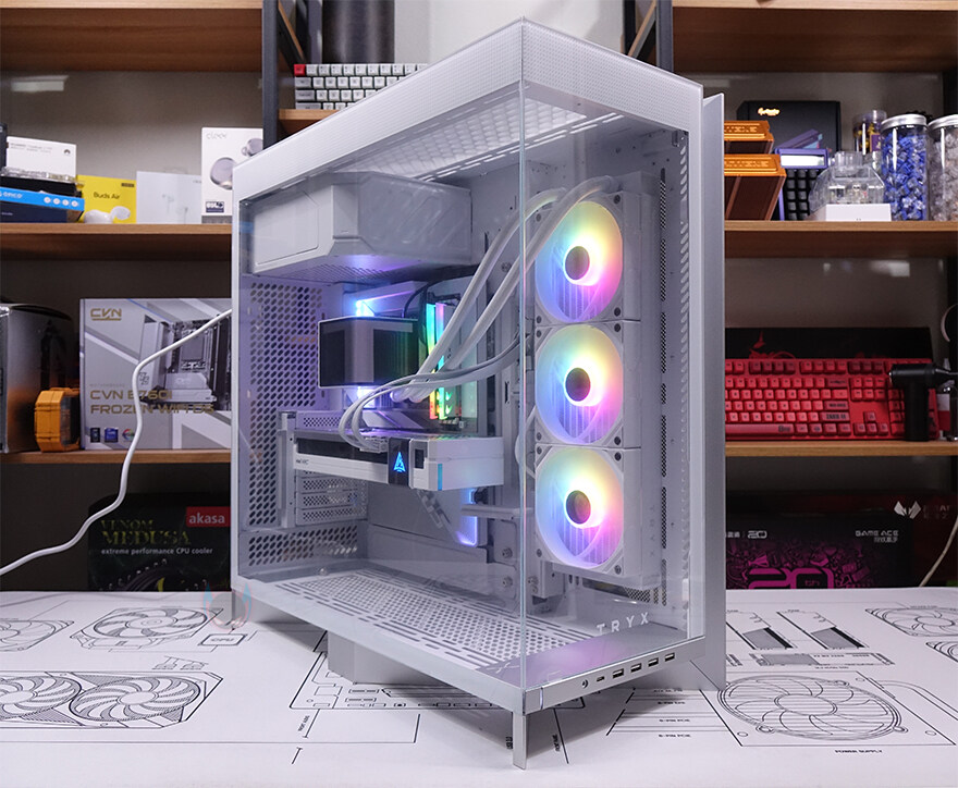 차별화된 플래그십 미들타워 어항케이스! - TRYX LUCA L70_89.jpg