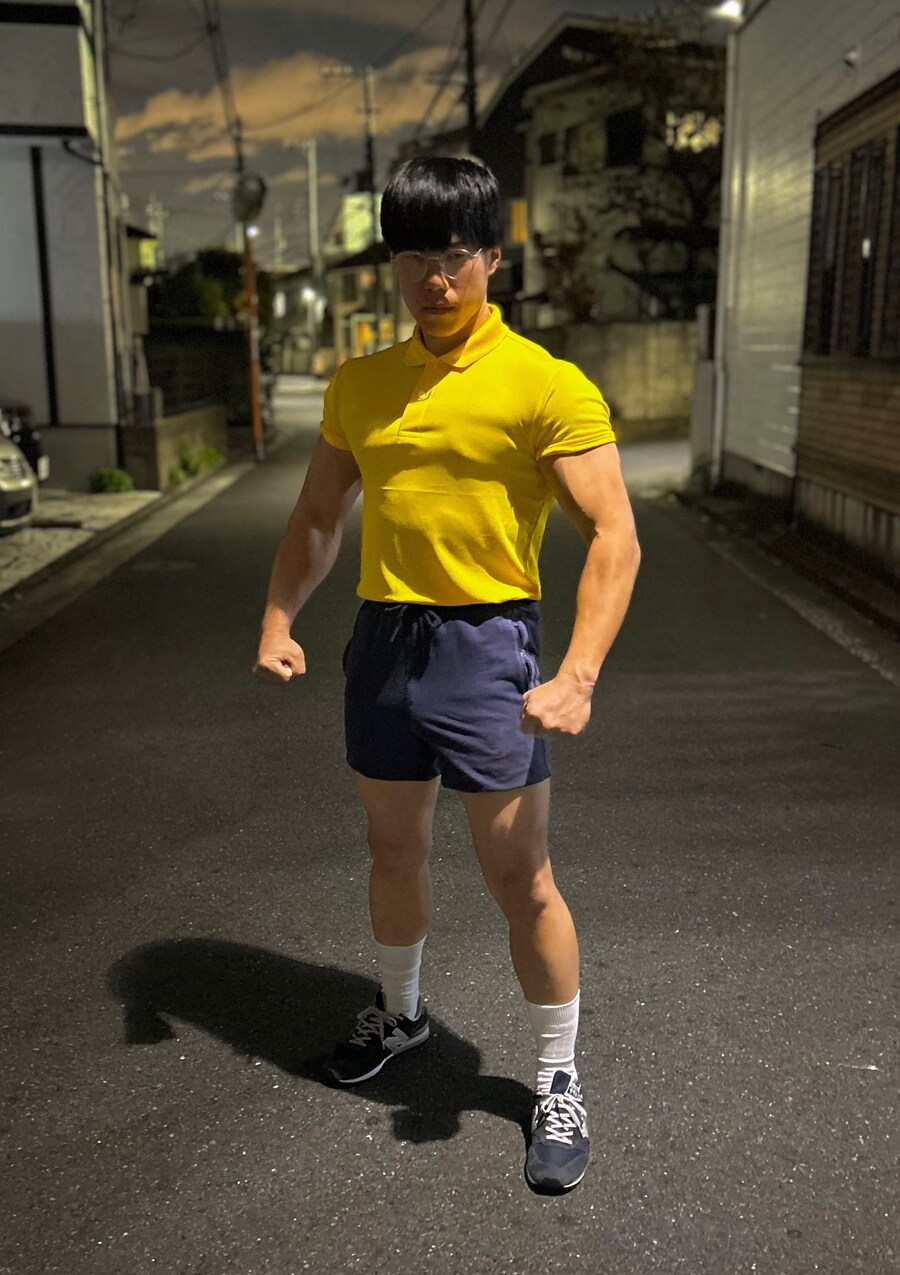 남자 가슴 노출도 경고 먹네 ㅋㅋ_1.jpg