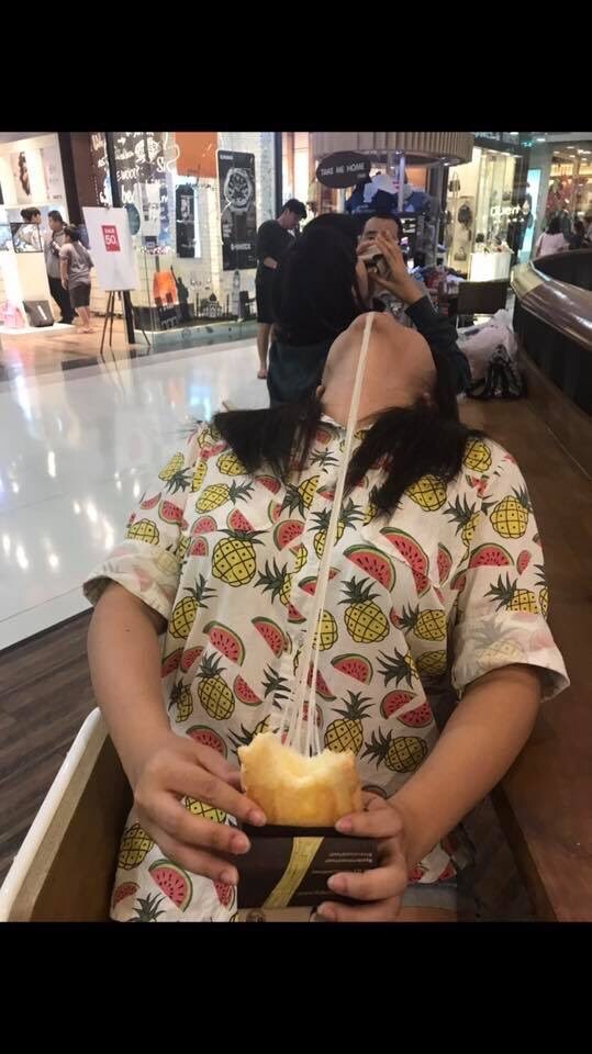 빵과 햄버그에 모차렐라 치즈를 넣으면.jpg_1.jpg