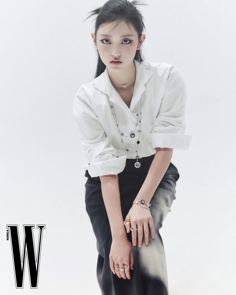 [뉴진스] 해린 W KOREA 뷰티 포토슛 비하인드 💖_1.webp