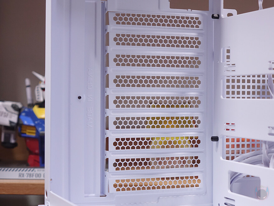 가장 레퍼런스적인 3면 컴퓨터 어항케이스! - 다크플래쉬 DQX80_41.jpg