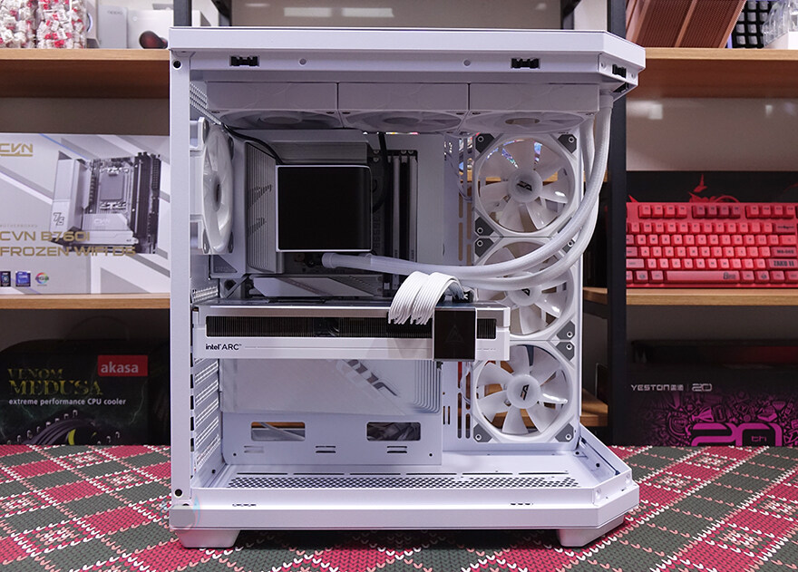 가장 레퍼런스적인 3면 컴퓨터 어항케이스! - 다크플래쉬 DQX80_52.jpg