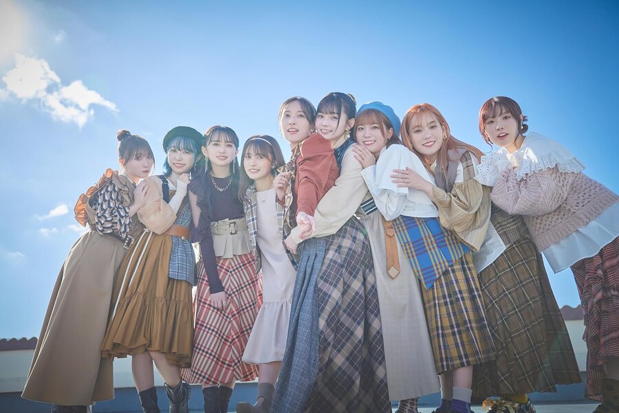 러브라이브! 선샤인!! Aqours 메모리얼 포토북 「우리들의 영원」 오늘 발매_2.jpg