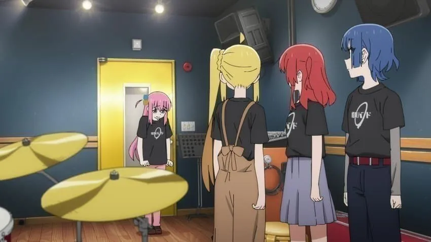 아무로 : 카미유도 "뉴타입"인데 이걸 왜 못하지?!_2.webp