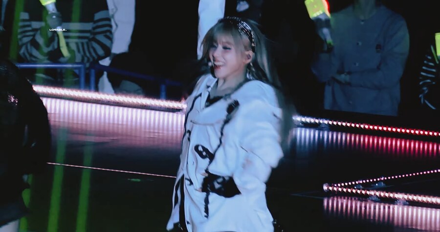 어느 아이돌의 일상과 무대 위의 모습.jpg_6.png