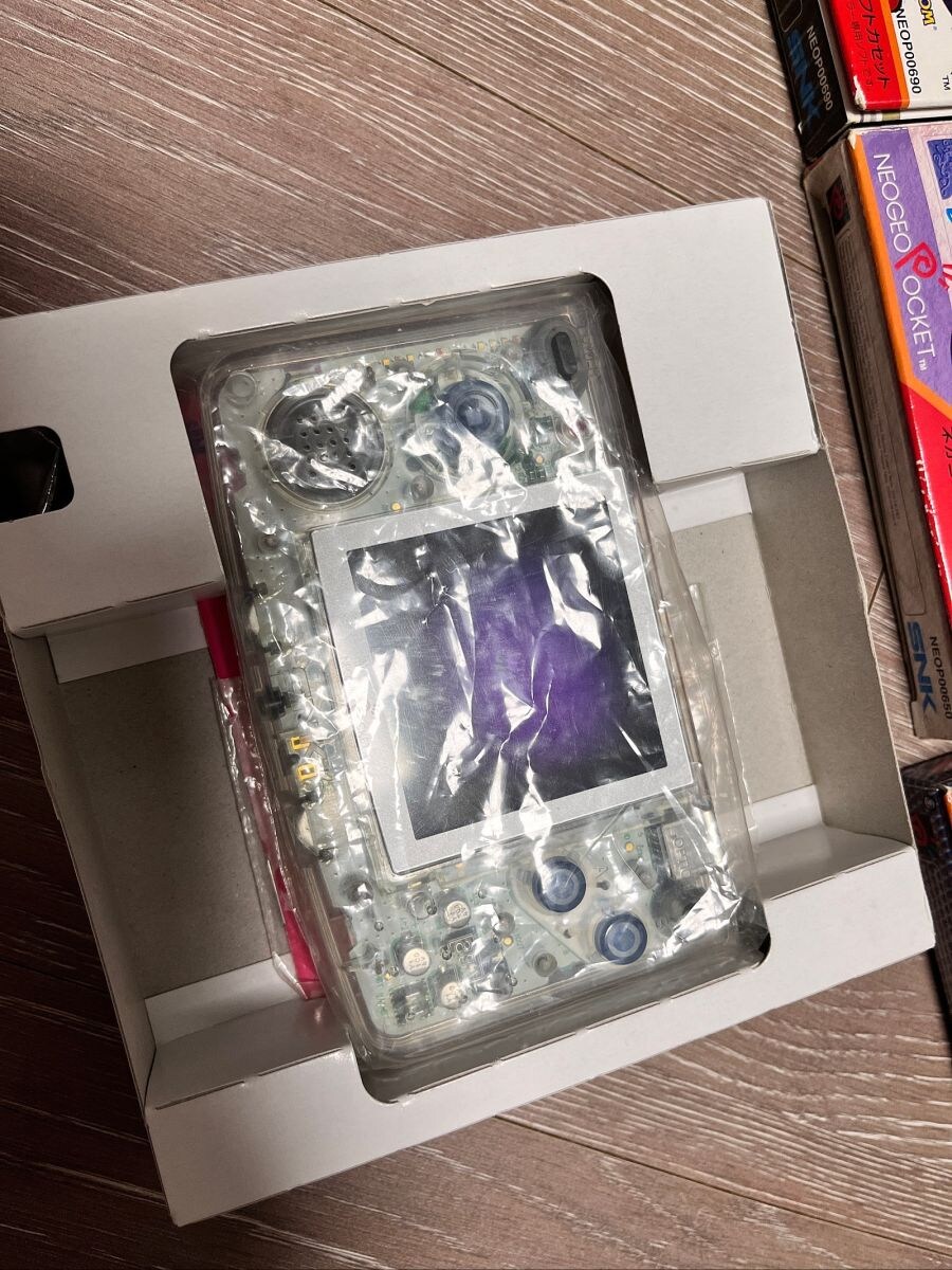 네오지오포켓 기기와 소프트 판매중입니다~장터기타게임기_6.jpg