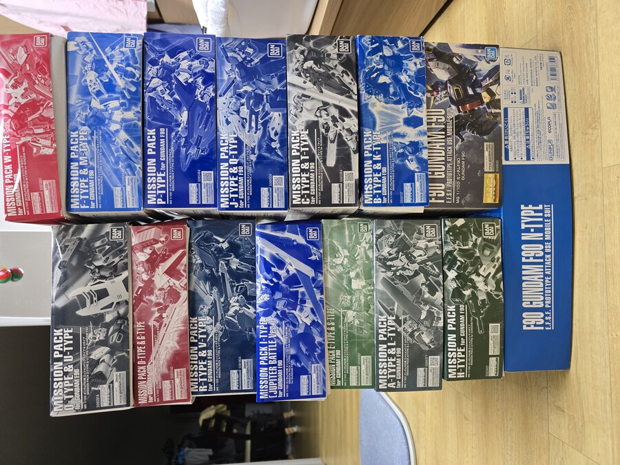 MG F-90 건담과 반다이 프리미엄 미션팩(A~W) 한방에 구하기 성공_1.jpg