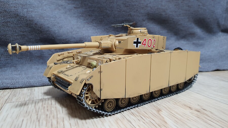 독일4호전차H형(RC개조형) 1-35스케일(아카데미 과학)_1.jpg
