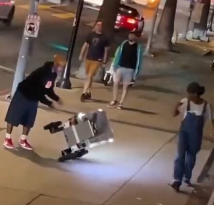 무인배달 도입 가능하지만 안하는 이유_3.png