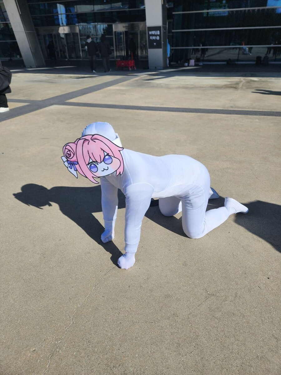 개쩌는 니케 코스프레_1.jpg