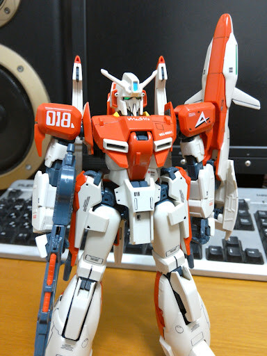 "손님, 건프라를 사시려면 문제 맞춰야합니다"_1.jpg