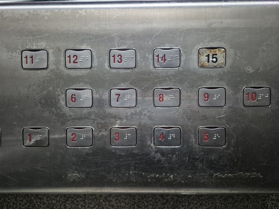 당 건물에는 15층이 없습니다_1.jpg