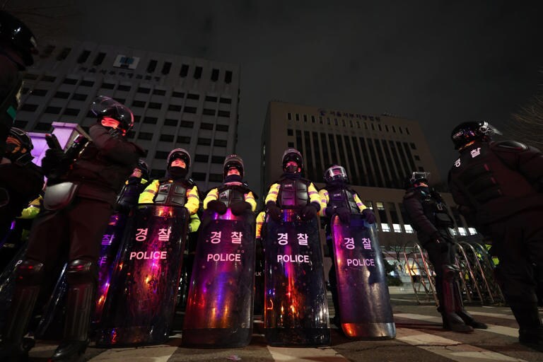 (조선)경찰 “서부지법 불법행위 교사·방조한 이들 끝까지 추적"_1.png