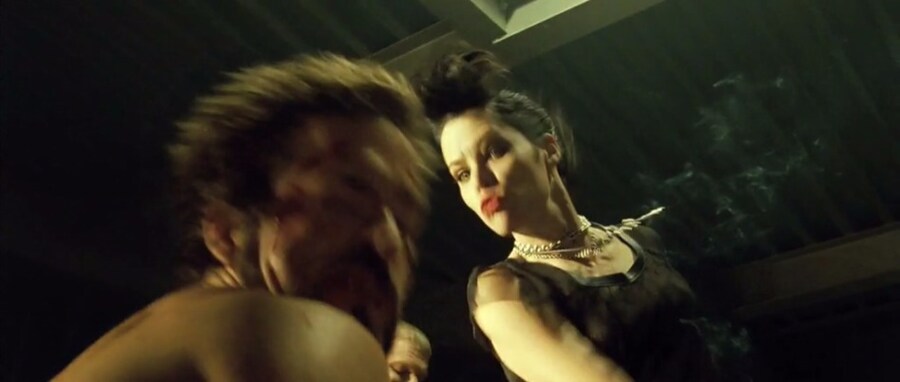 [블레이드]입방정 떨다가 쳐맞는 남자_4.jpg